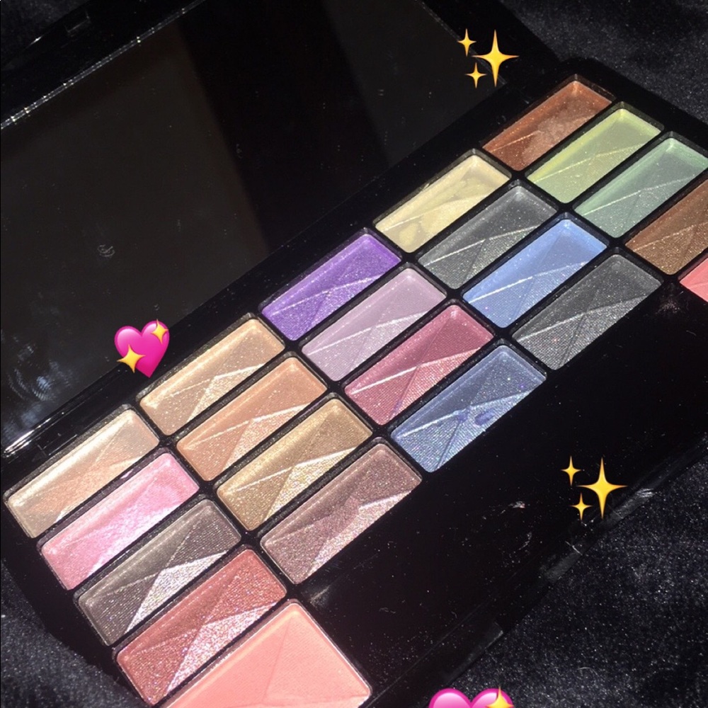 Giordano Colors Eyeshadow Palette 🌺